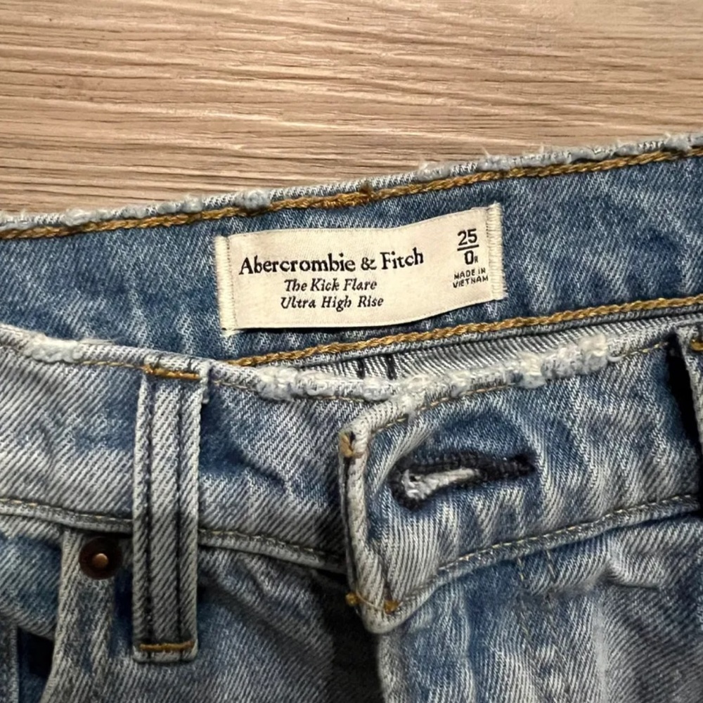 Flare Ultra High Rise 25 R Light Ripped Wash - Picture 4 of 4